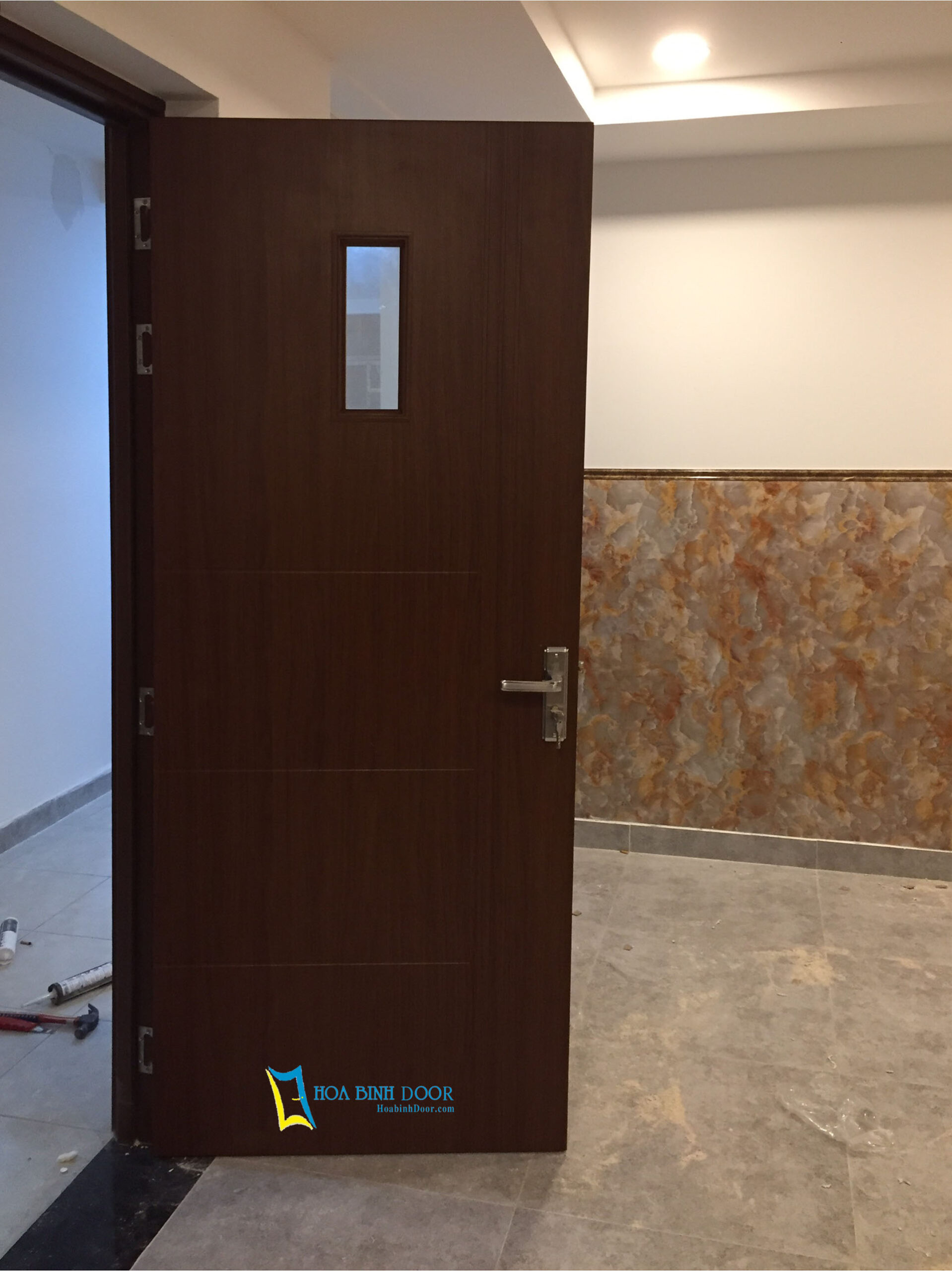 Lắp đặt cửa nhựa composite tại bình tân