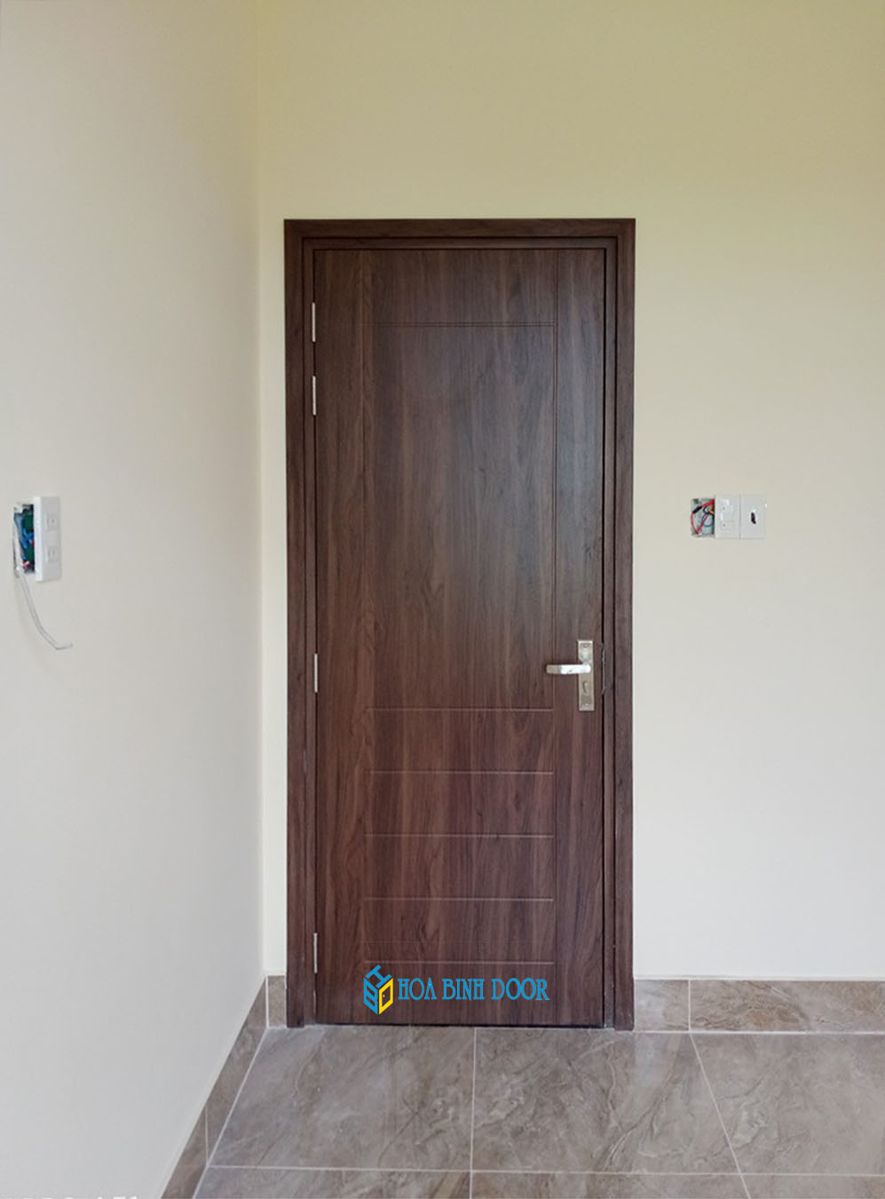 Mẫu cửa nhựa đẹp cho khách sạn