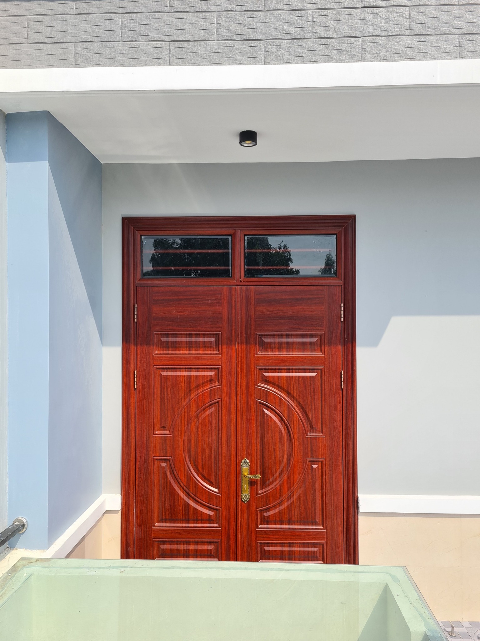 Cửa thép vân gỗ tại bình thuận