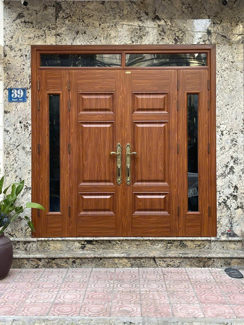 Cửa thép vân gỗ tại cần thơ | Dòng cửa thép vân gỗ cao cấp