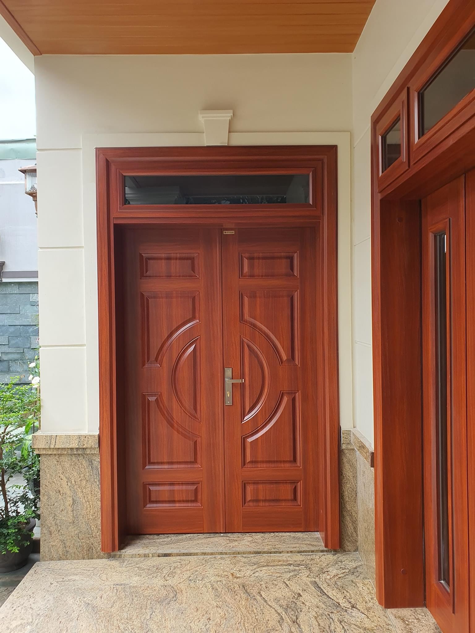 Cửa thép vân gỗ tại đà nẵng