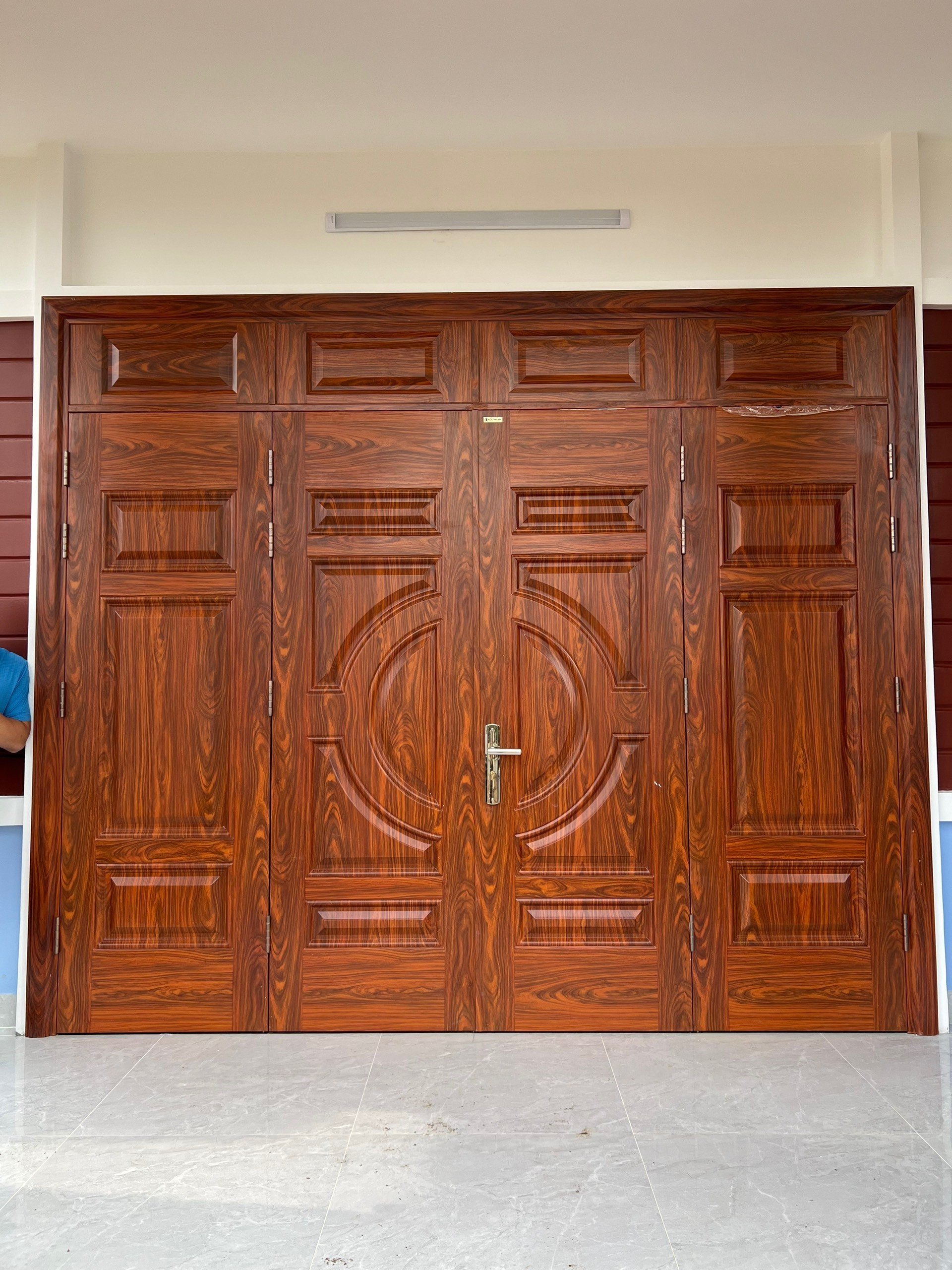 Cửa thép vân gỗ tại phú quốc