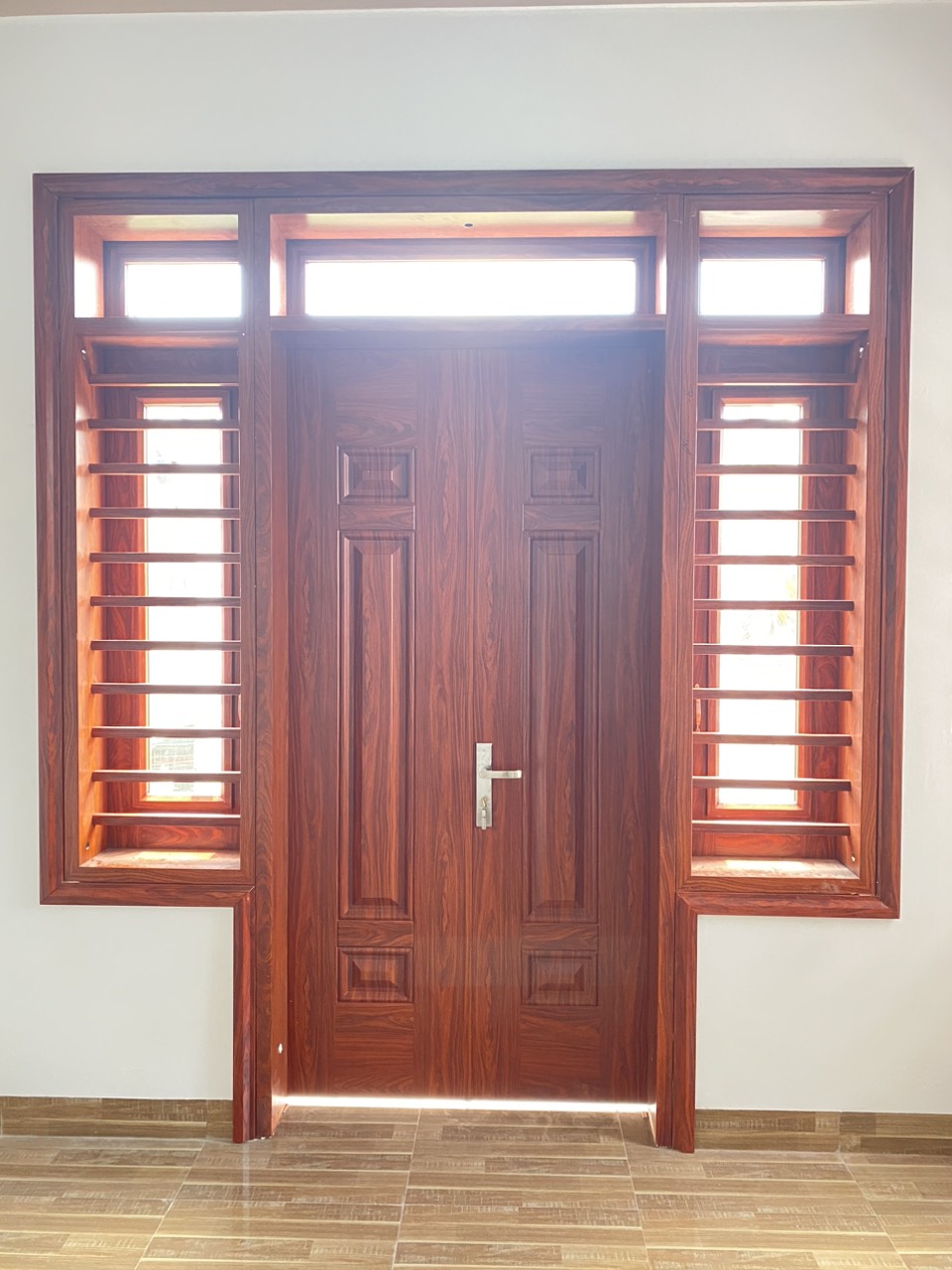 Cửa thép vân gỗ tại Đắk Lắk