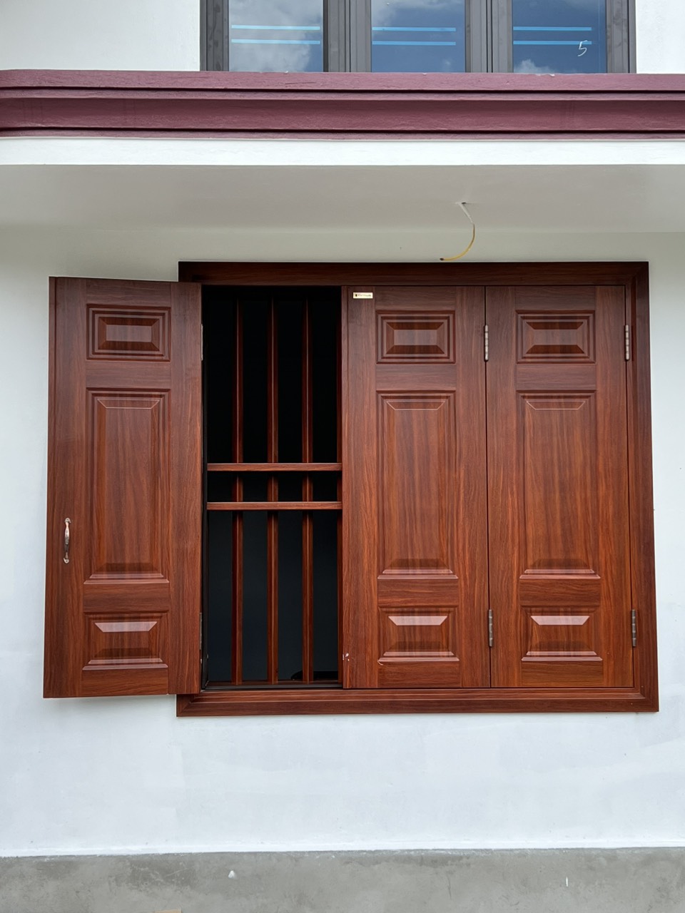 Cửa thép vân gỗ tại Hồ Chí Minh