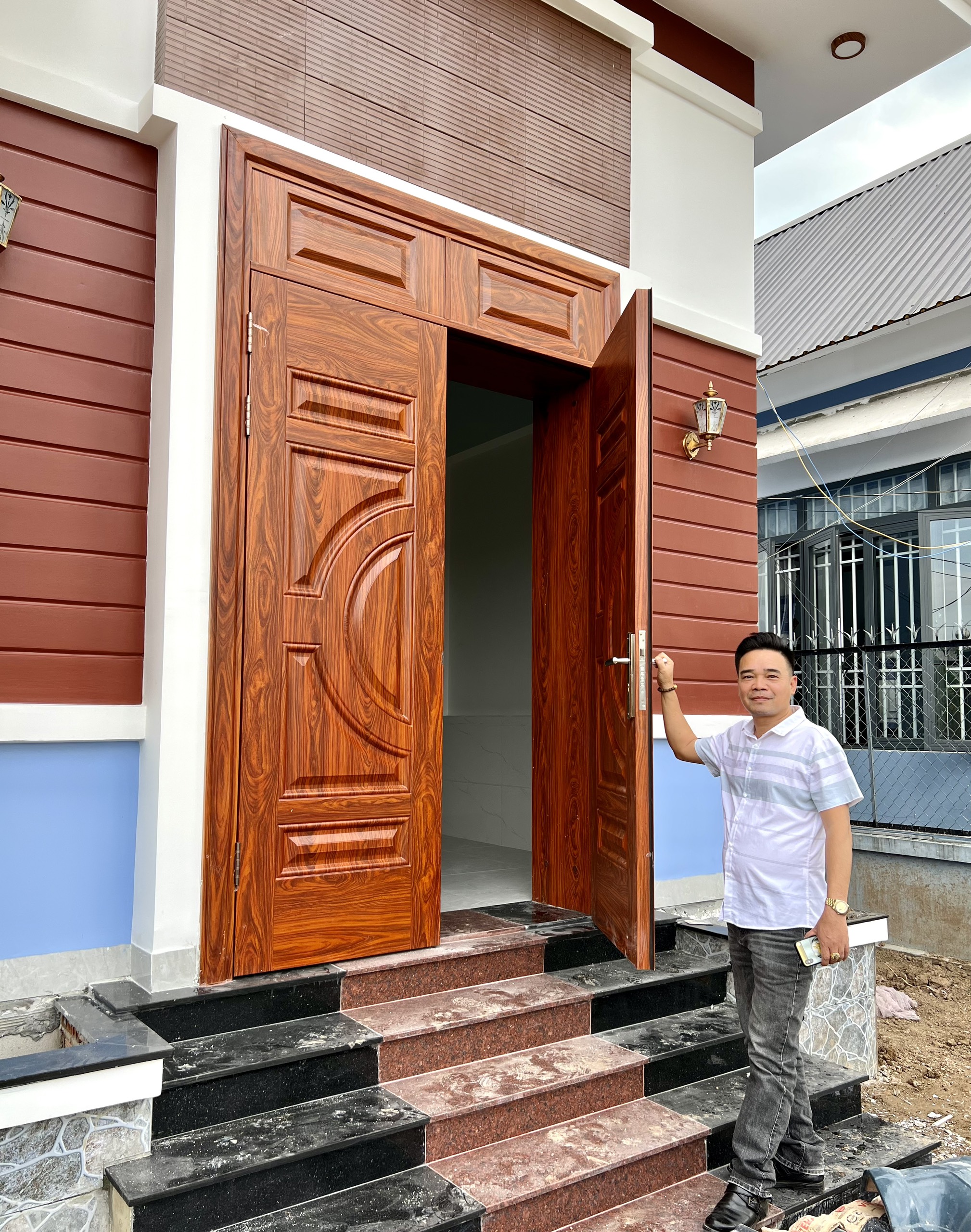 Cửa thép vân gỗ tại Bảo Lộc