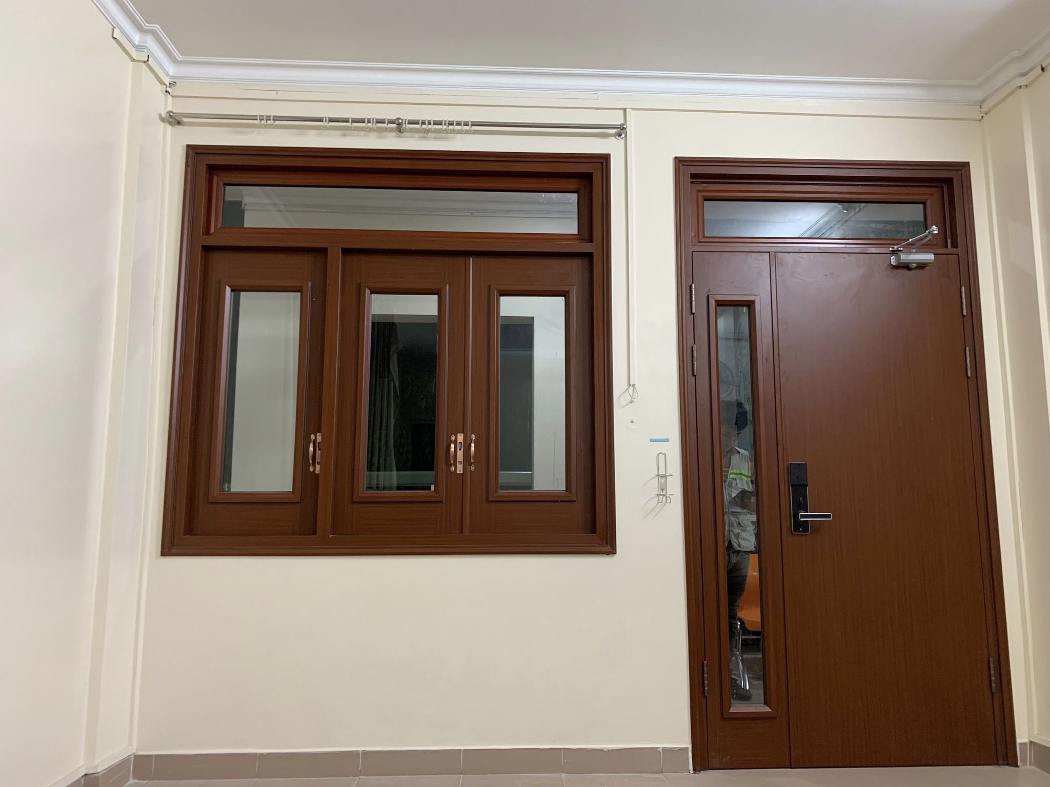 cửa thép vân gỗ tại cam ranh