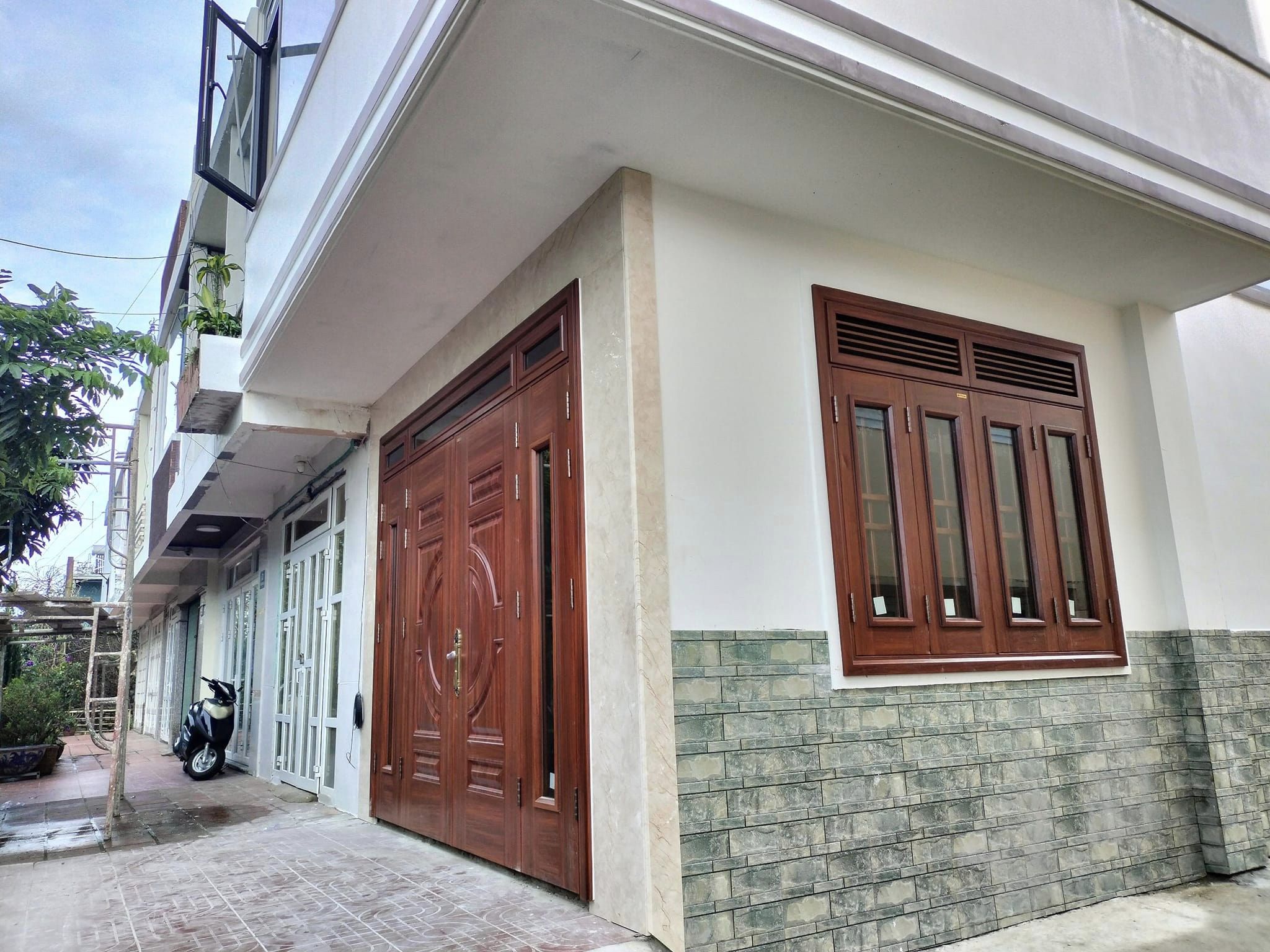cửa thép vân gỗ tại cam ranh