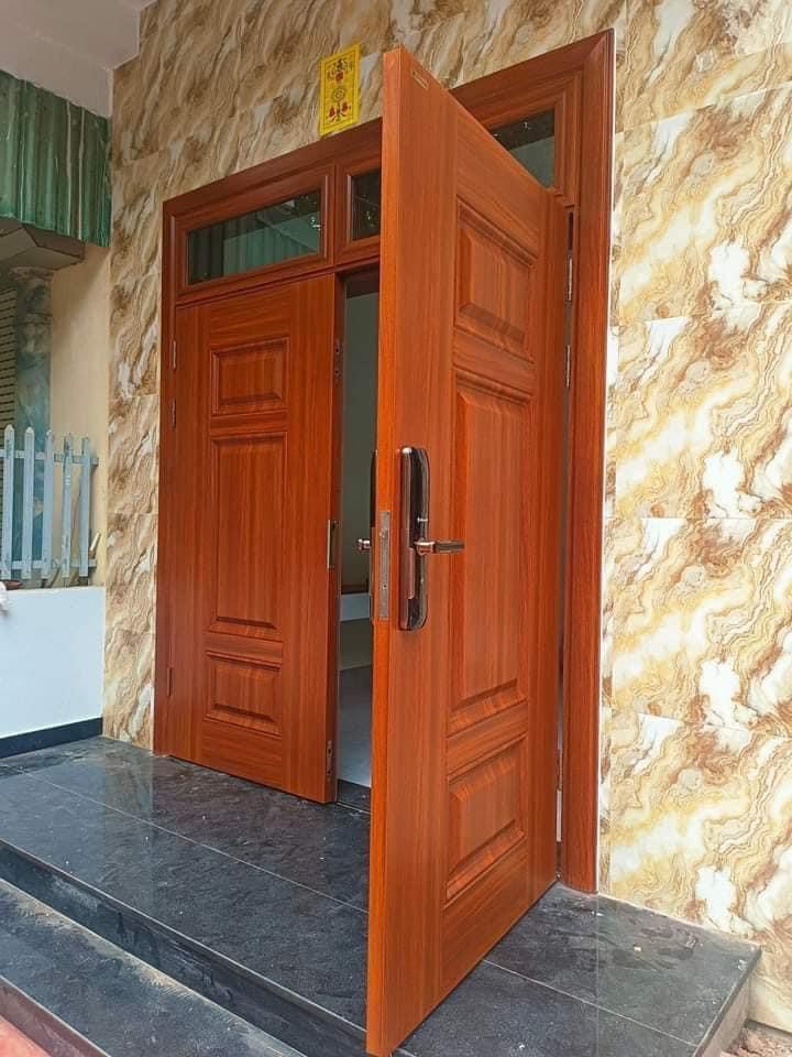 Giá cửa thép vân gỗ tại tiền giang