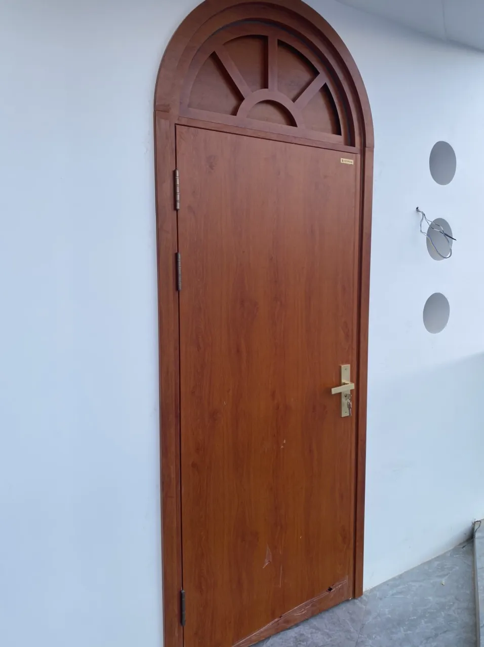 cửa thép vân gỗ tại ninh hòa