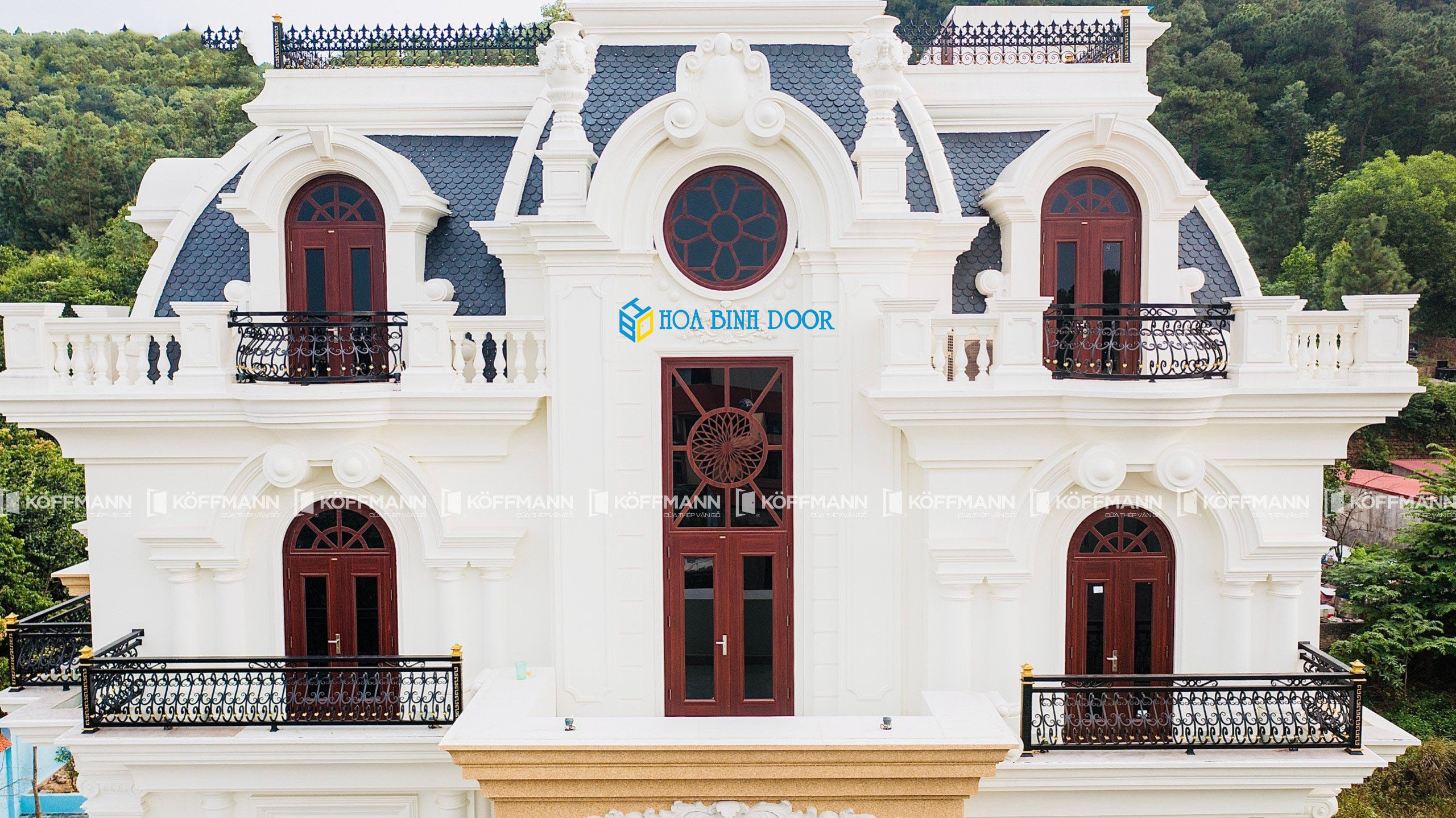 Cửa thép vân gỗ tại Bình Tân
