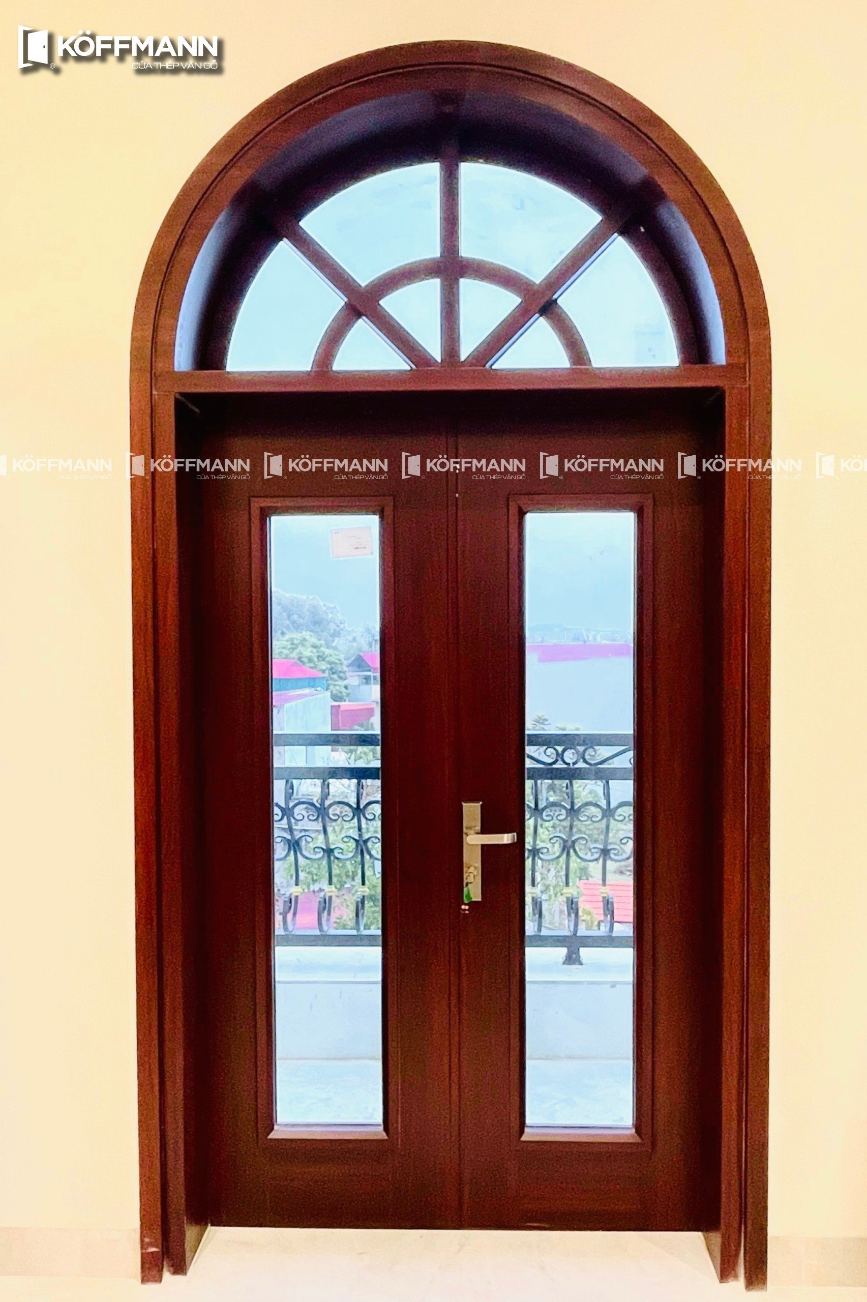 cửa thép vân gỗ tại ninh hòa