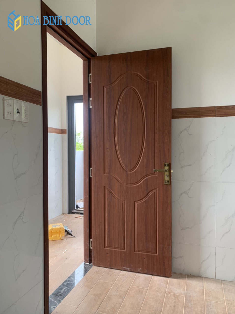 Giá cửa nhựa composite tại Bình Dương