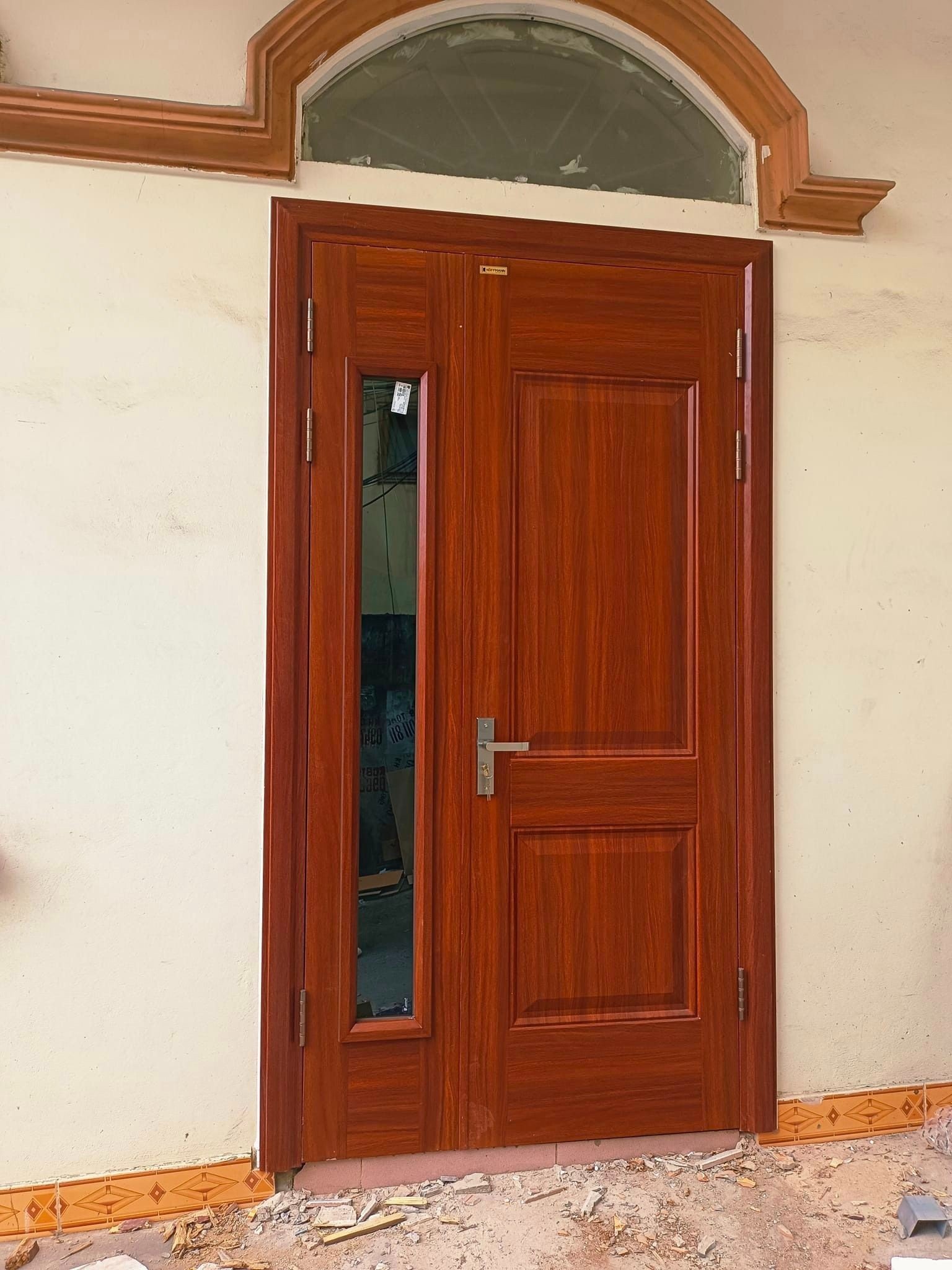 Cửa thép vân gỗ tại tân phú