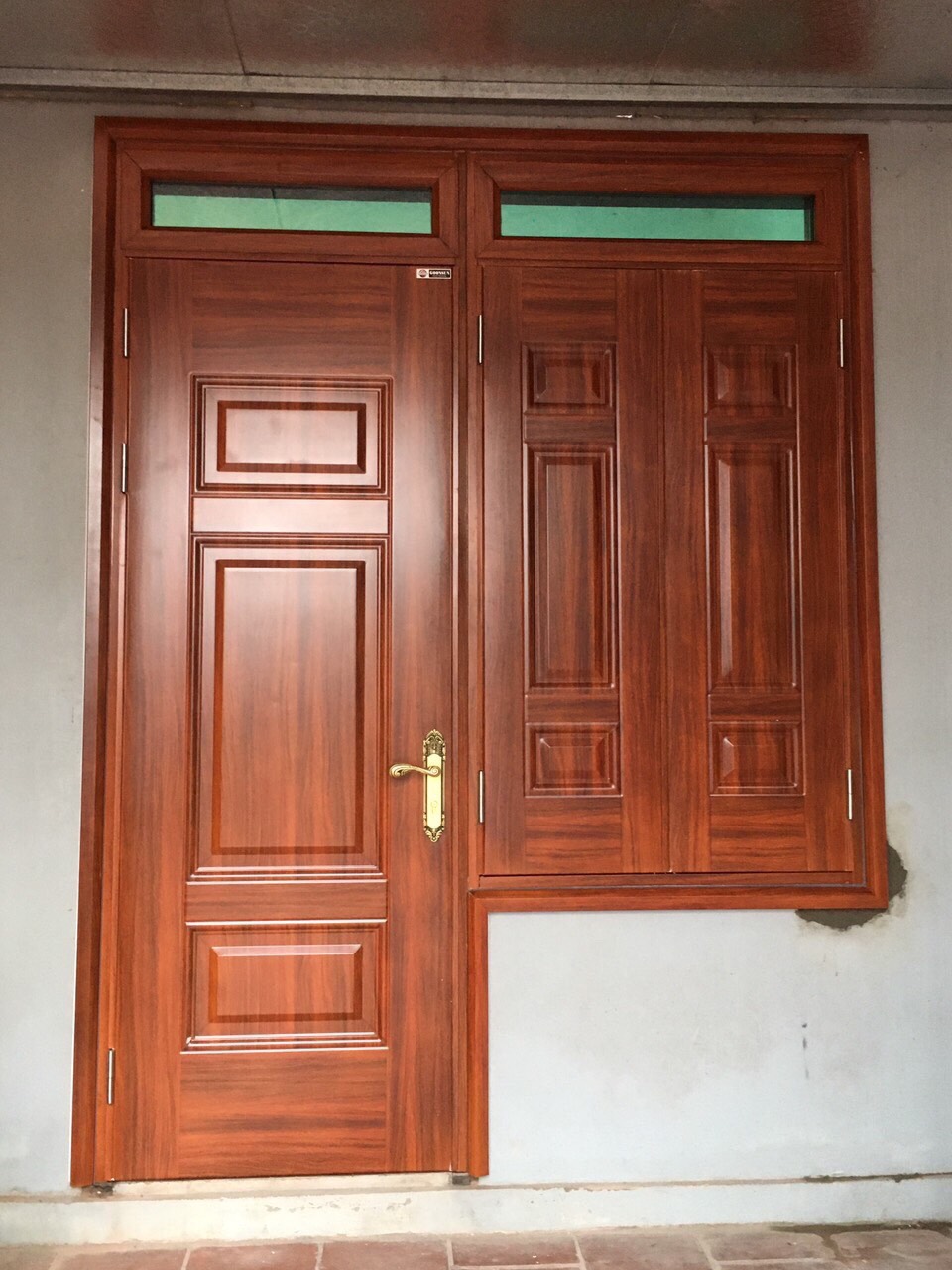 Cửa thép vân gỗ tại quận 4