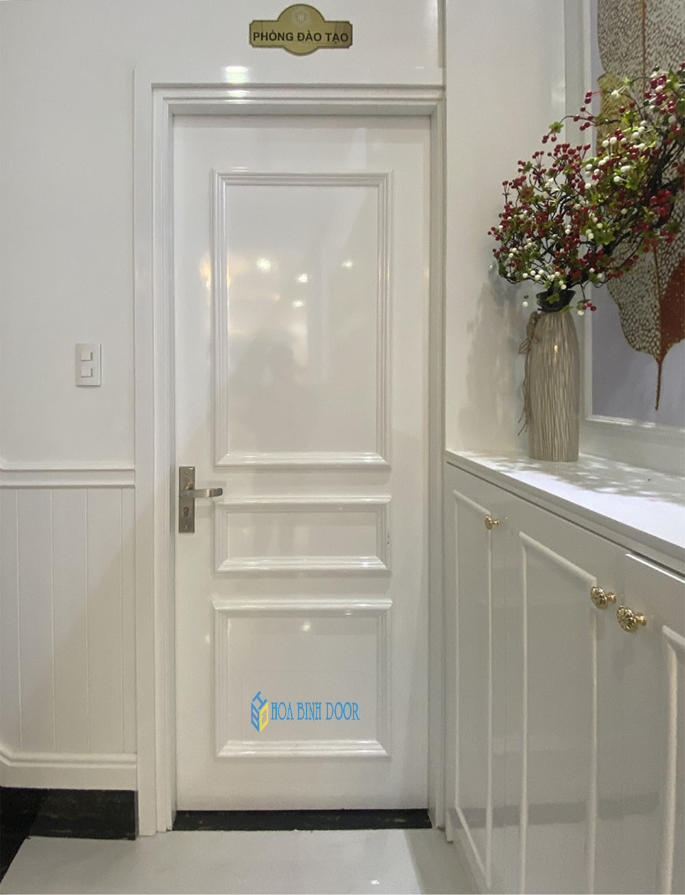 Cửa nhựa composite phào chỉ nổi Tân cổ điển | Mẫu + Giá