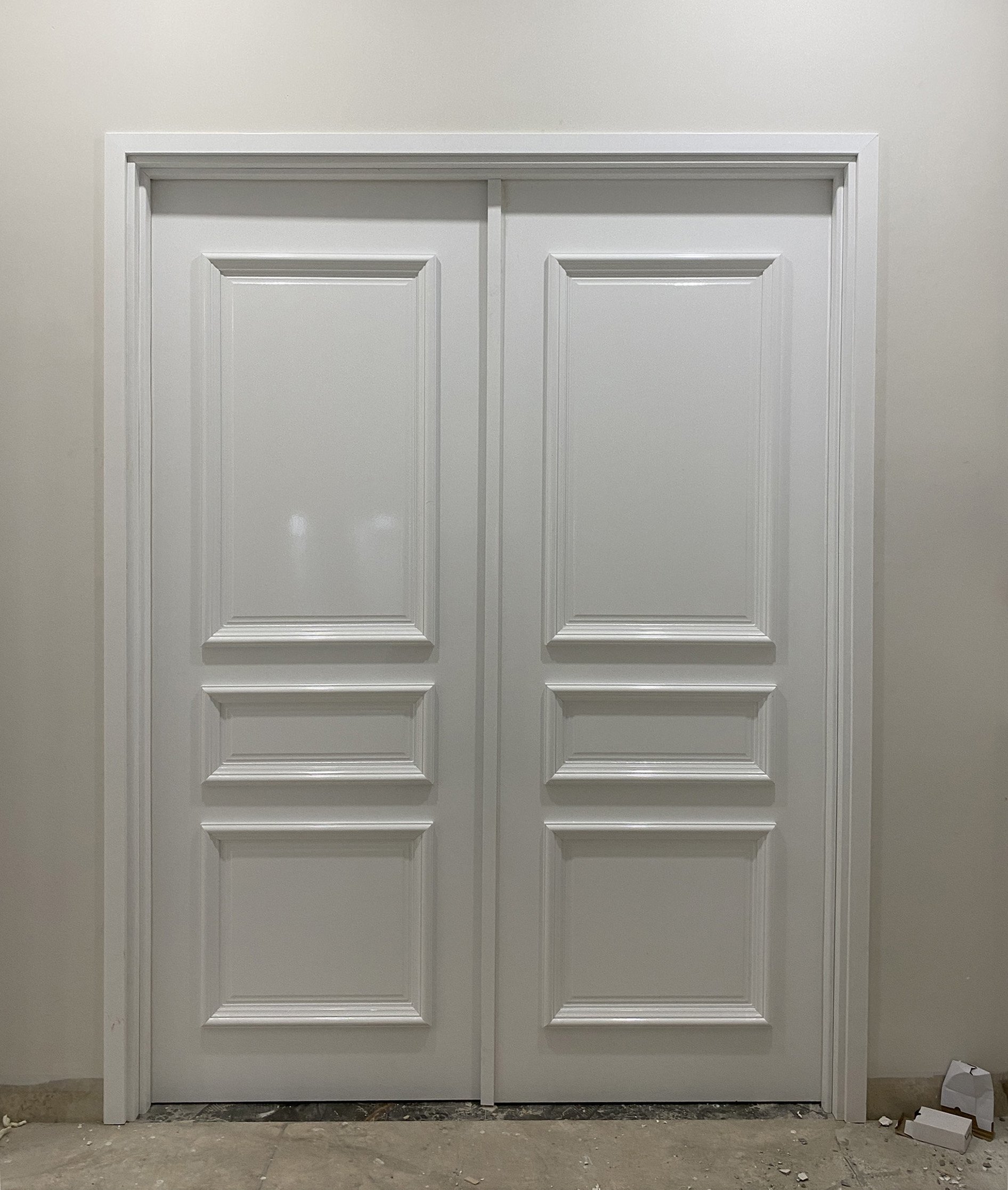 Cửa nhựa composite phào chỉ nổi Tân cổ điển | Mẫu + Giá