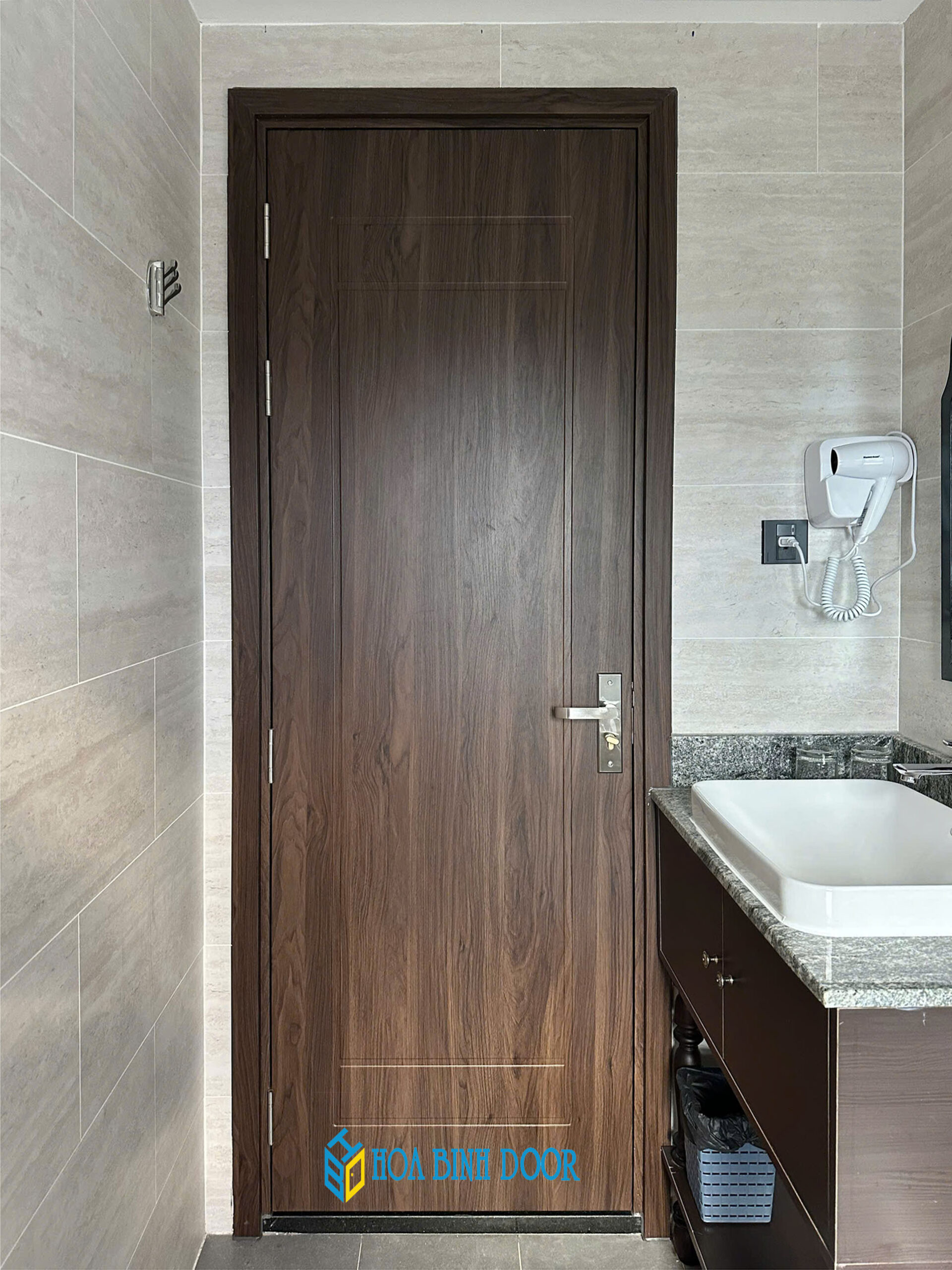 Thi công lắp đặt 62 bộ cửa nhựa compsite tại Đà Lạt | Hoabinhdoor