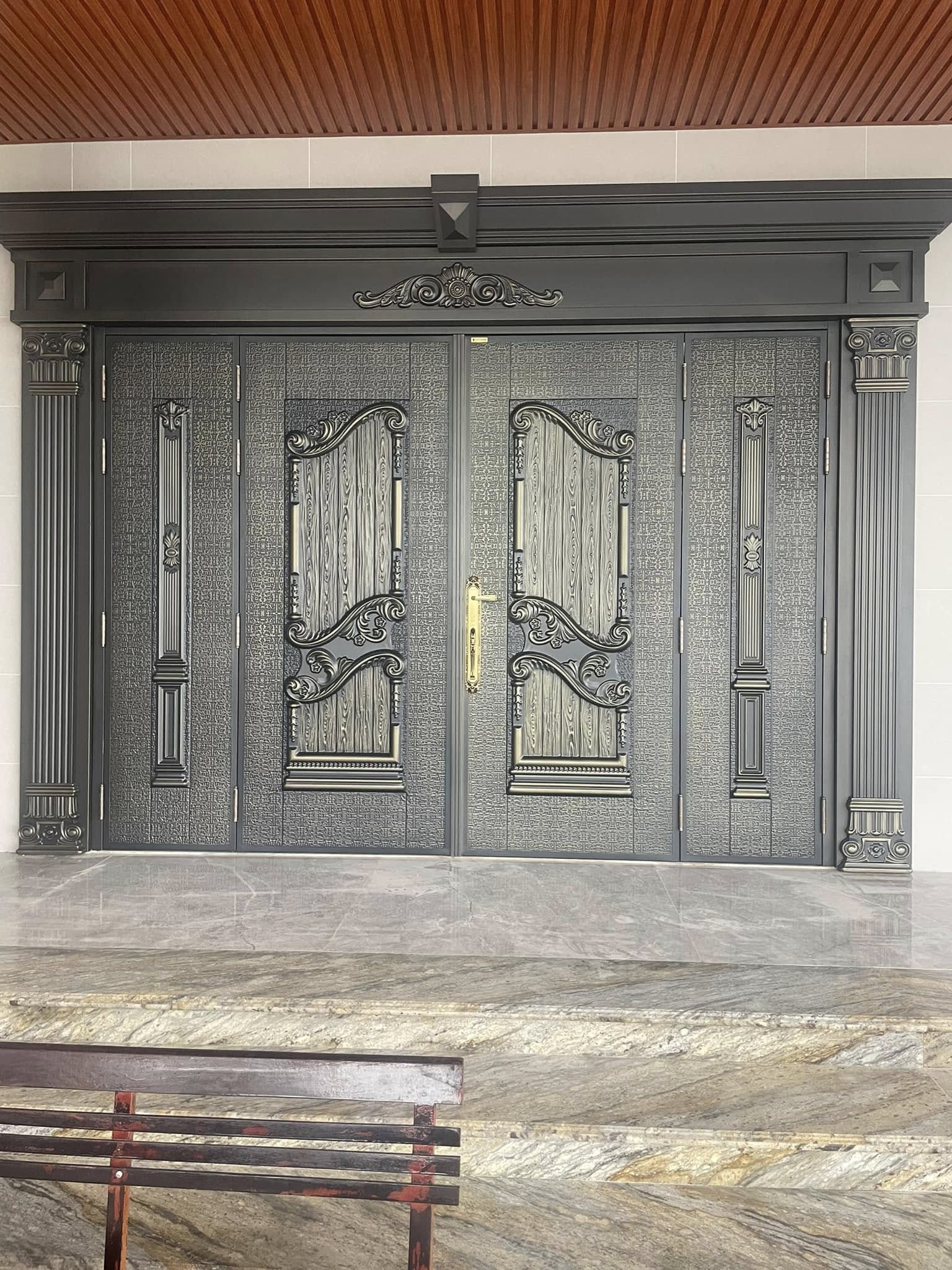 Báo giá cửa thép vân gỗ tại Cần Giuộc – Long An | Hobainhdoor