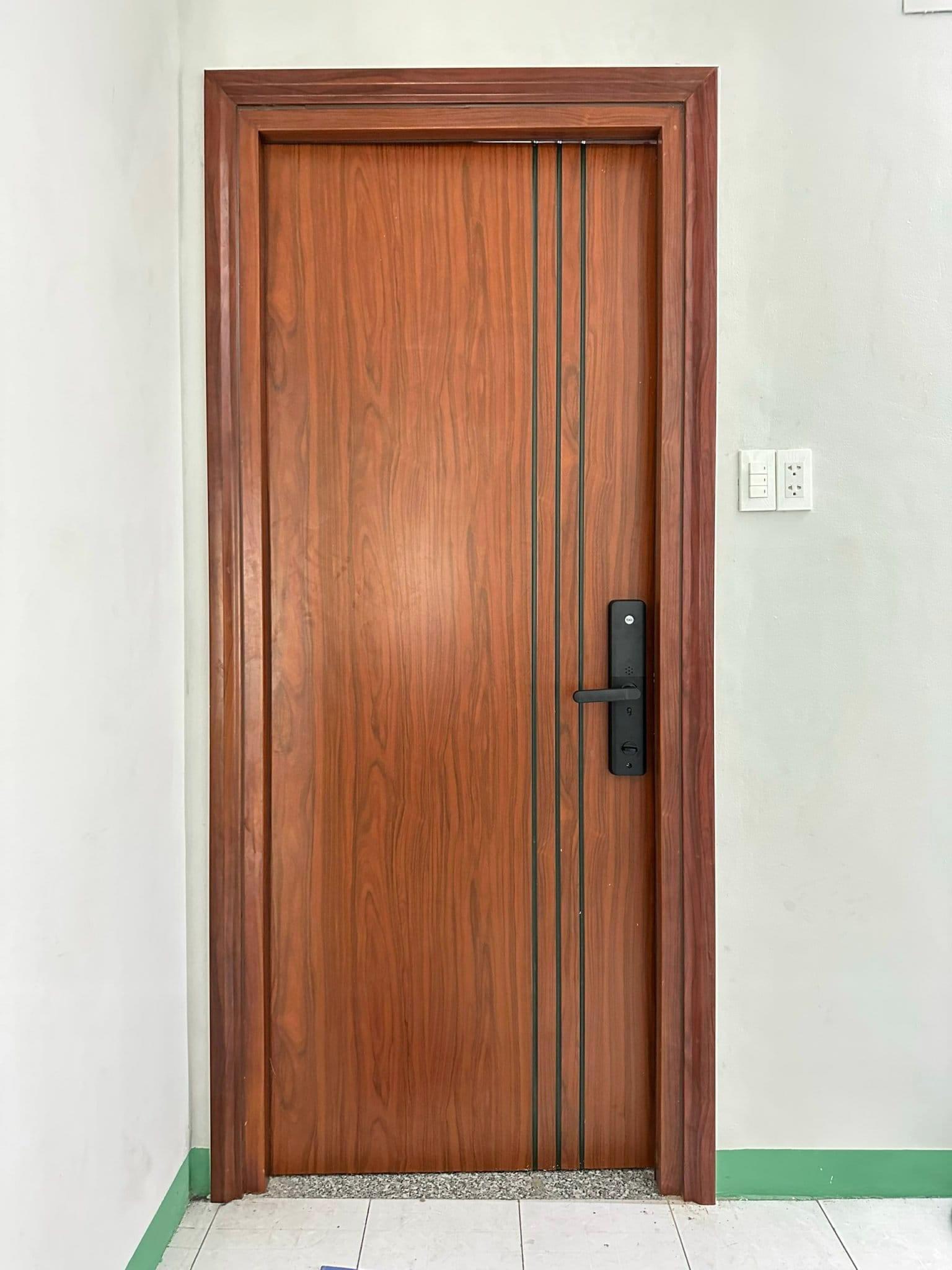 Giá cửa thép vân gỗ tại Diên khánh – Khánh Hòa | Hoabinhdoor