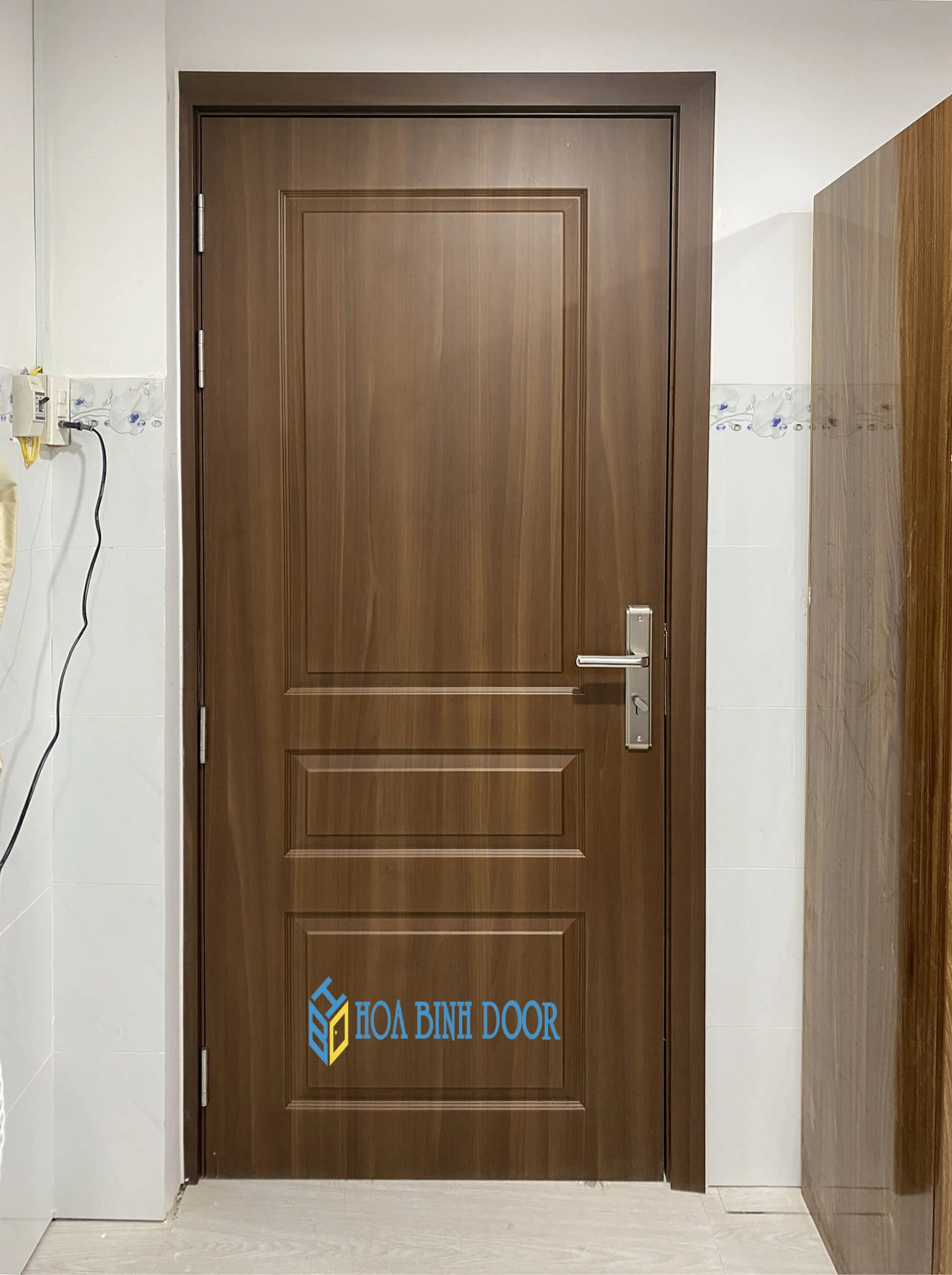 Báo giá cửa nhựa tại Hóc Môn | Cửa nhựa giả gỗ Hoainhdoor