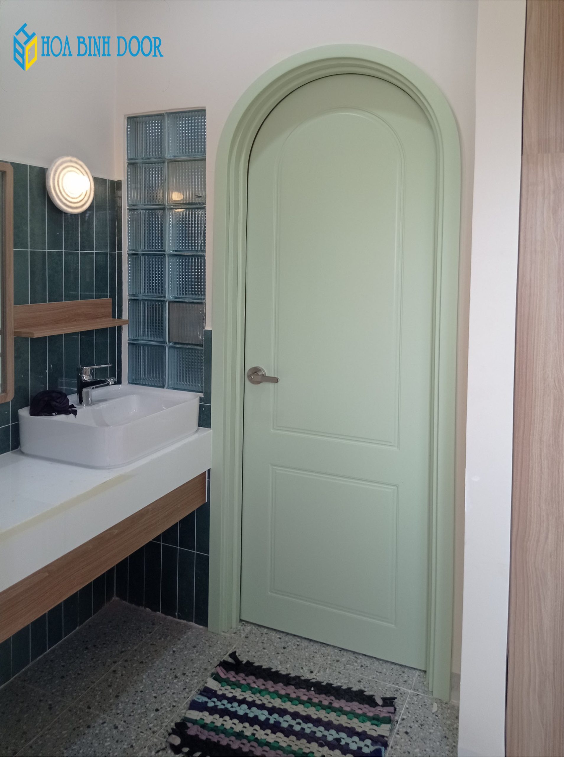 Cửa nhựa composite dùng cho nhà vệ sinh có tốt không ?