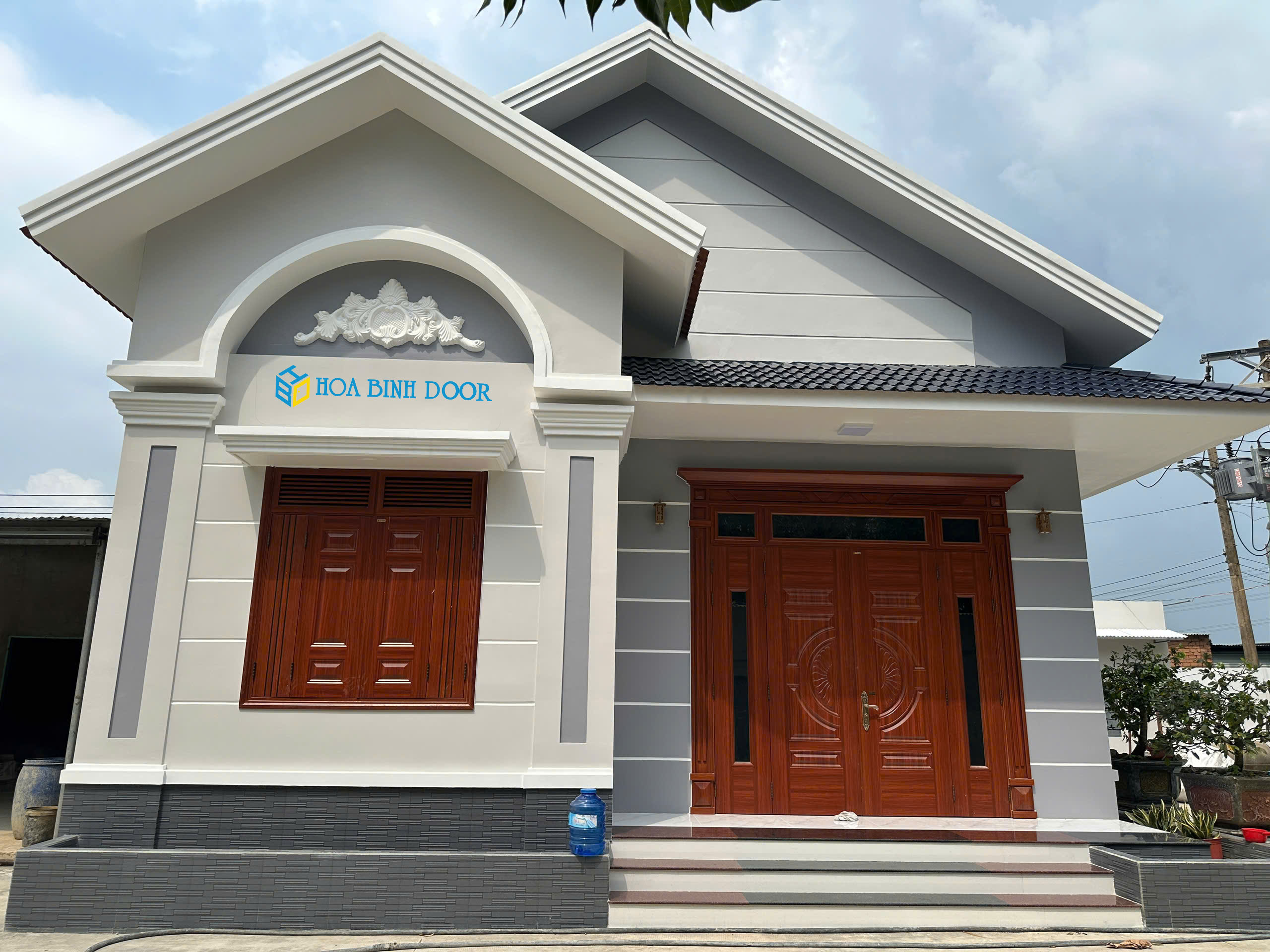 Báo giá cửa thép vân gỗ tại xã Bình Châu – HCM | Hoabinhdoor