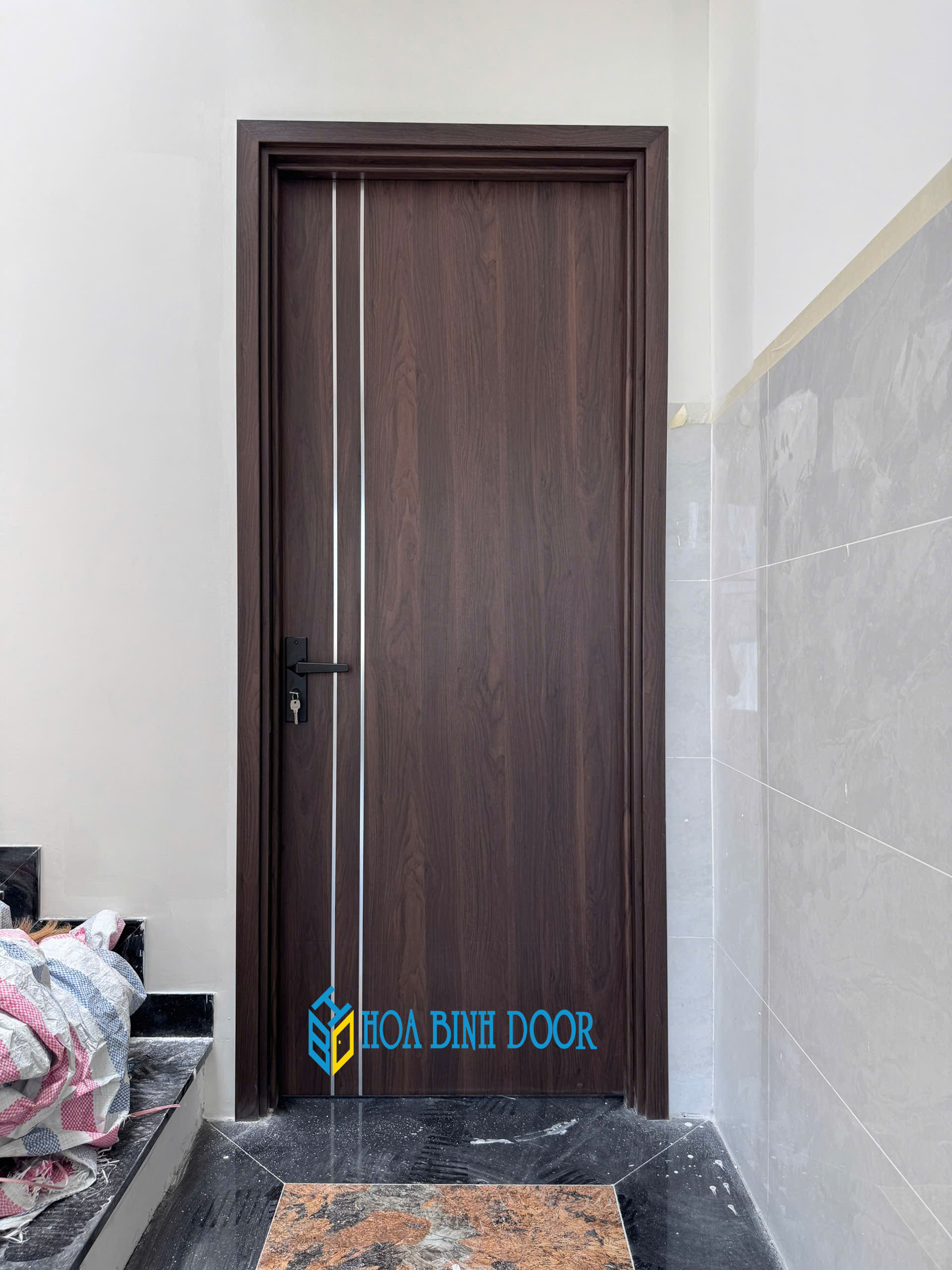 Mua cửa nhựa composite ở đâu giá rẻ ? Hoabinhdoor