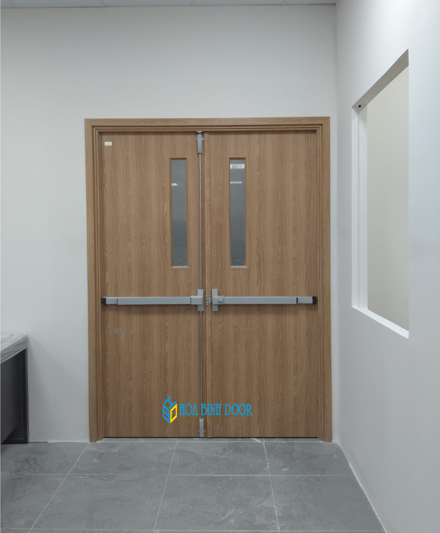 Mẫu cửa nhựa compsite ô kính đẹp hiện đại năm 2026